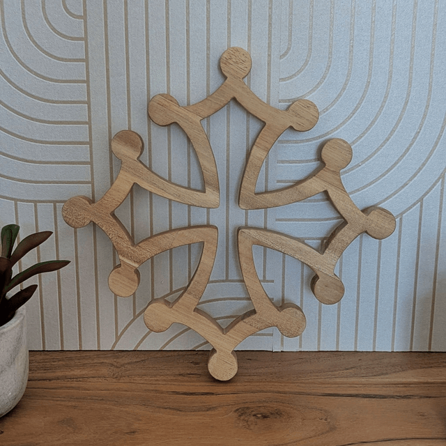 Croix occitane en acacia