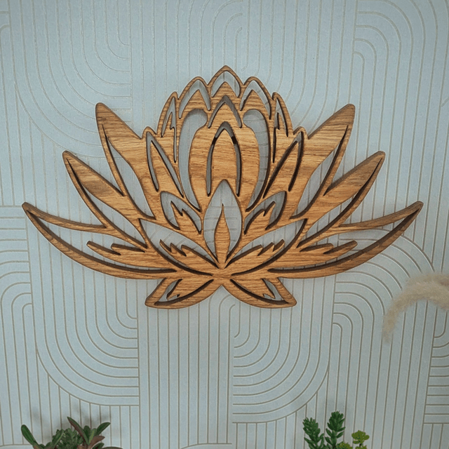 Fleur de lotus en chêne massif