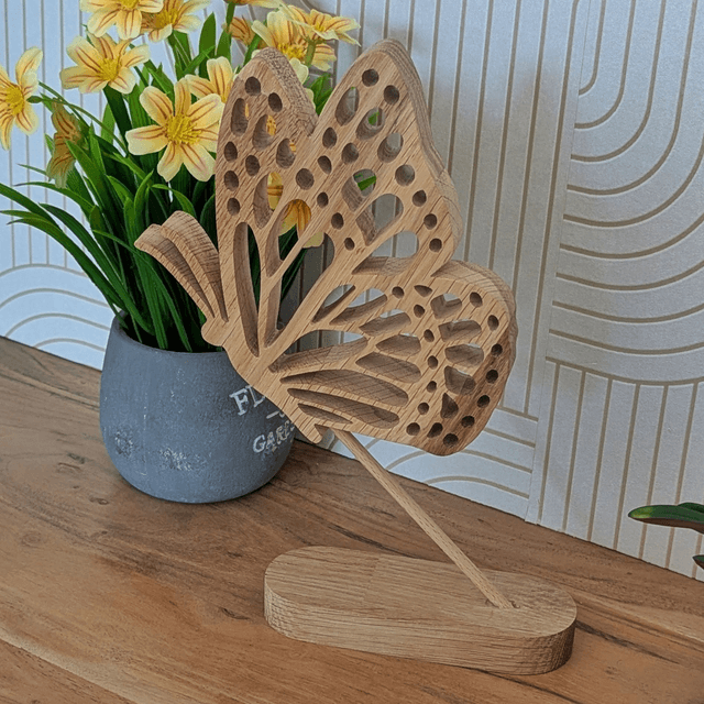 Papillon en chêne