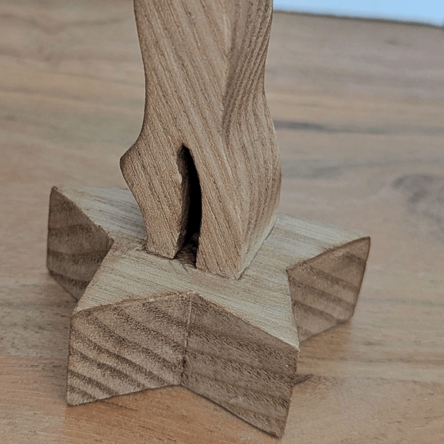 Danseuse étoile en chêne
