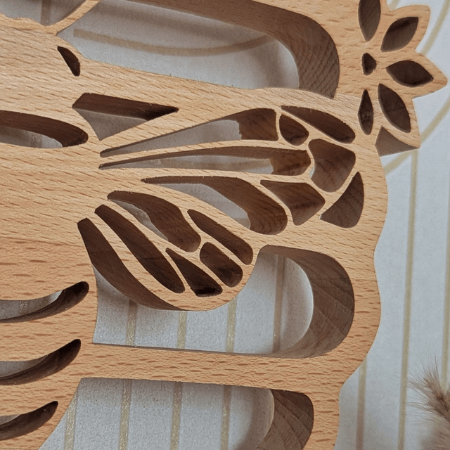 Abeille en hêtre
