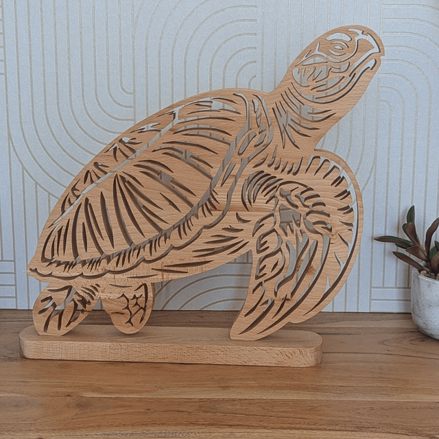 Tortue de mer en hêtre