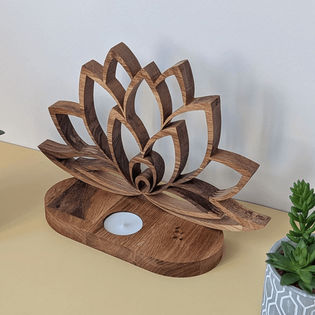 Fleur de lotus en chêne
