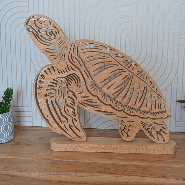Tortue de mer en hêtre