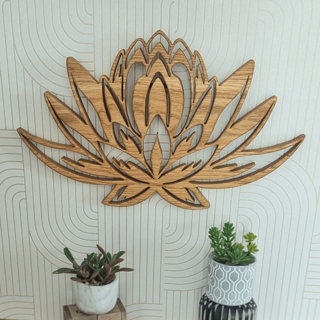 Fleur de lotus en chêne massif
