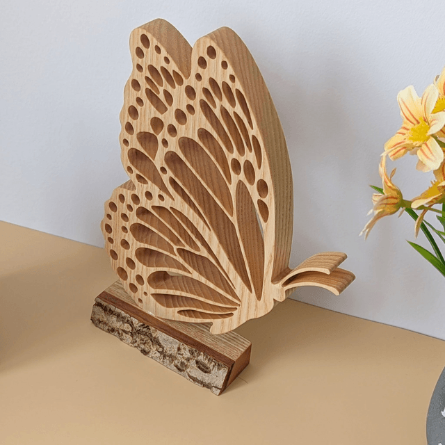 Papillon en frêne