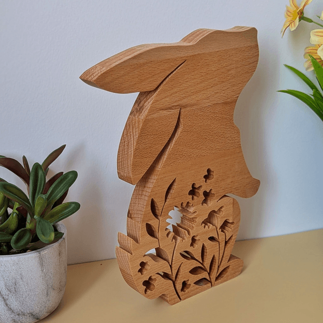 Lapin fleuri en hêtre