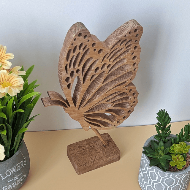 Papillon en chêne