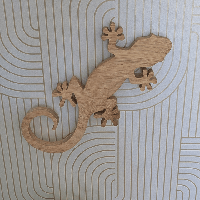 Salamandre murale en chêne